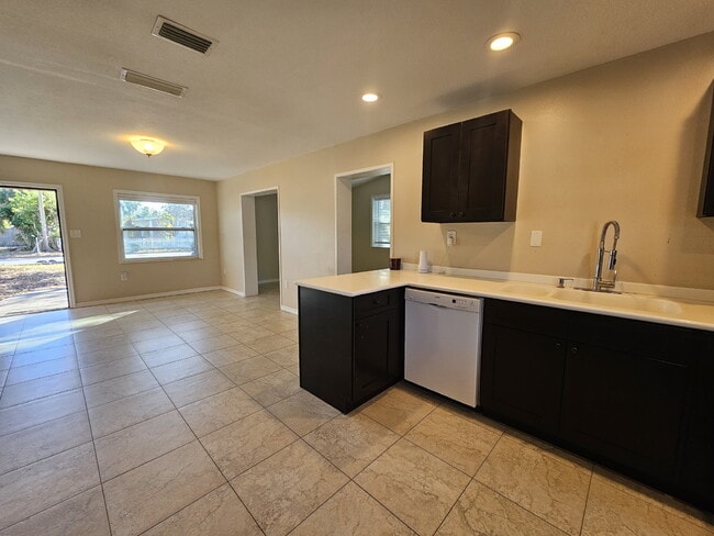 Photo - 1520 Cunningham Ave