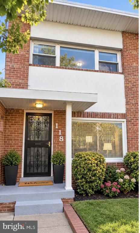 118 Urell Pl NE