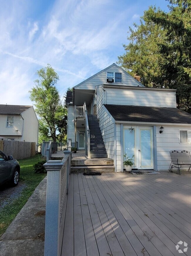 Building Photo - 179 Charles Rd Unit 2 Rental