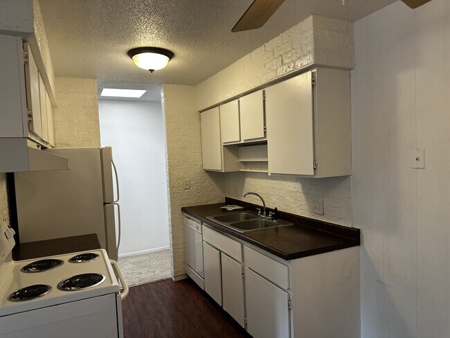 Photo - 7412 W 22nd St Unidad A315