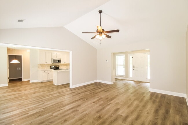 1680 Deer Creek Ln