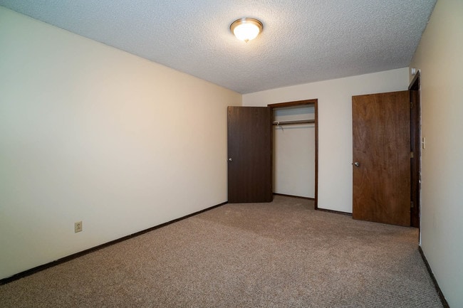 Photo - 926 Bluemont