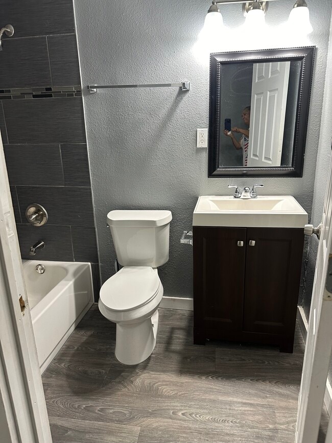 Photo - 311 Glamis Ave Unit 1