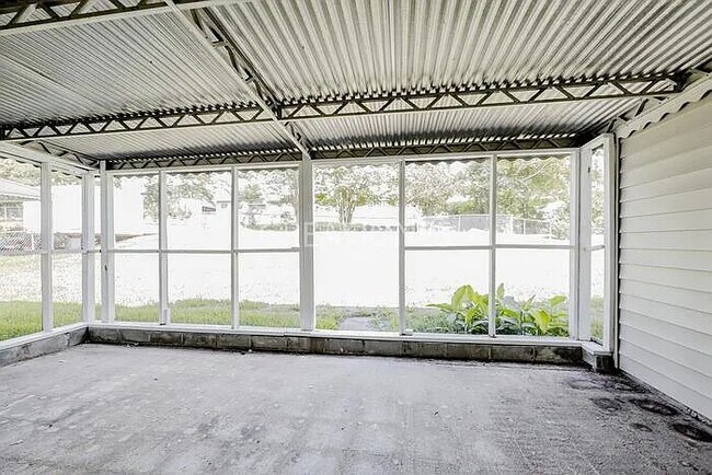 Photo - 3026 Gleason Ave