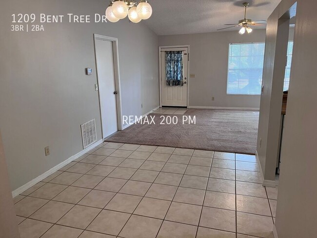 Photo - 1209 Bent Tree Dr