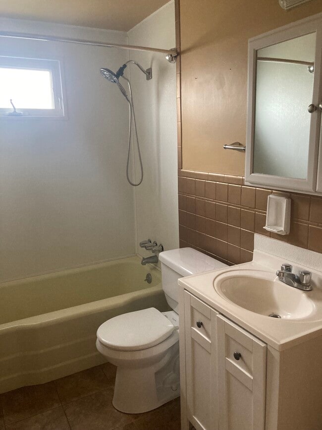 Photo - 592 Dorrance Ave Unit Upper