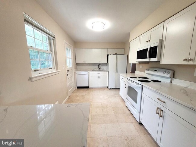 Building Photo - 3211 Korte Ct