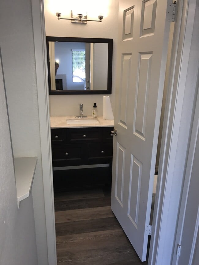 Photo - West of Hwy 101 Encinitas! 2bd 2.5 ba end unit! Unit Pacifica