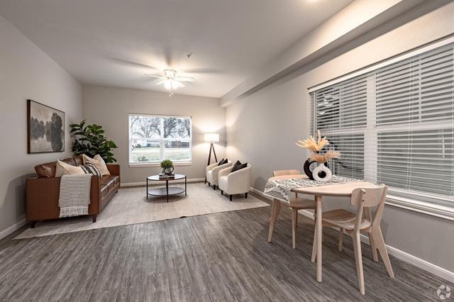 Building Photo - 600 E Marble St