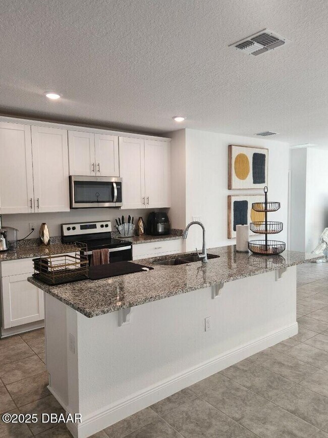 Photo - 112 Links Ter Blvd