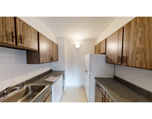 Building Photo - 41 Marion St Unit 6C