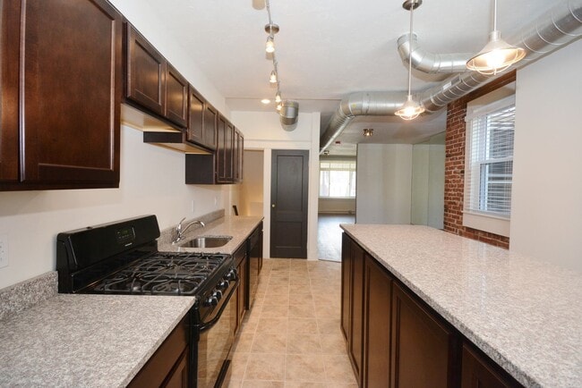 Photo - SPACIOUS AND MODERN HOUSE IN OAKLAND AVAILABLE AUGUST!