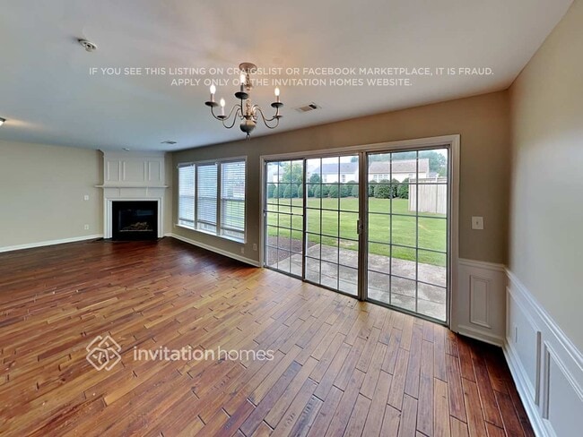 Photo - 320 Balaban Cir