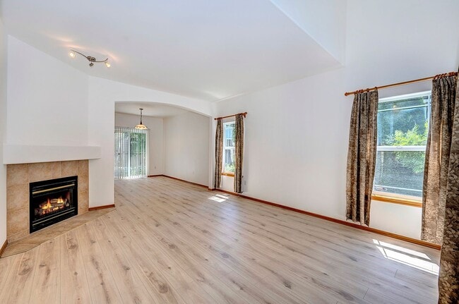 Photo - Lynnwood Two Story