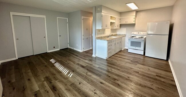 Building Photo - 204 Souder Ave