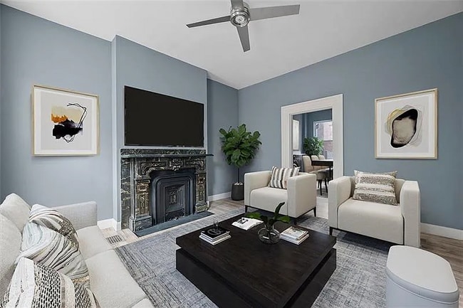 Photo - 1221 Boyle St