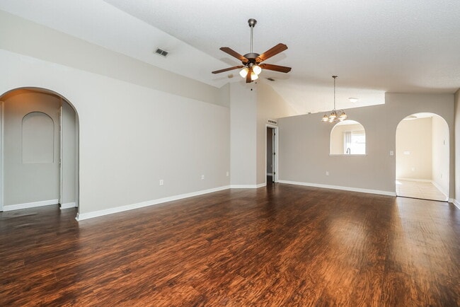 Photo - 11426 Ivy Flower Loop