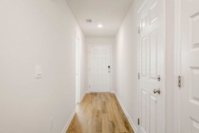 Photo - 5033 Rivergrass Dr