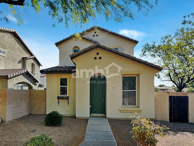 Building Photo - 257 W Paseo Celestial
