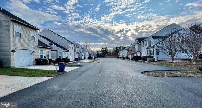 Photo - 303 Leontyne Pl