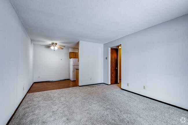 2091 Building - 1BR, 1BA - 700SF - Living Room and Dining Room
