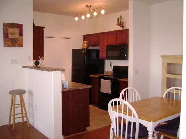 Photo - 1 BD 1 BA in Brick Commons