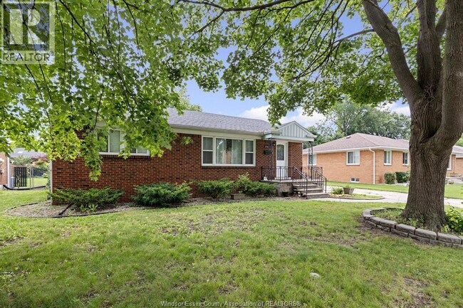 Photo - 3162 Avondale Ave