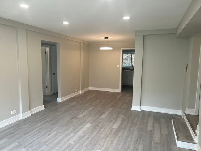 Photo - 6823 N Northwest Hwy Unidad 125