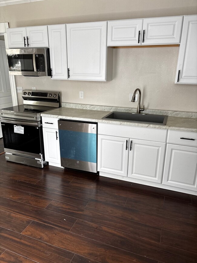 Photo - 1827 Franklin St