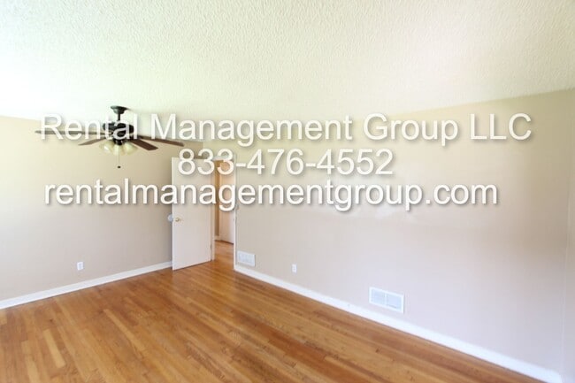 Photo - 2332 3rd St NE