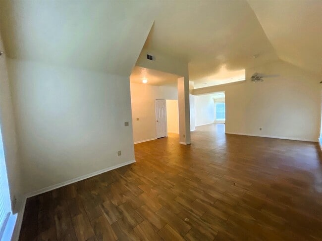 Photo - 107 S Village Knoll Cir