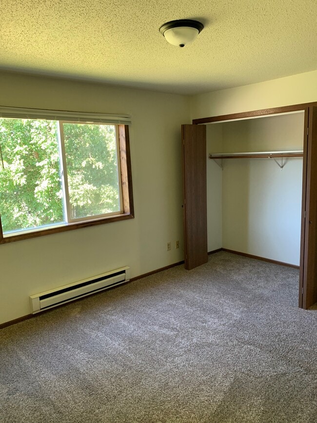 Photo - 518 Bluebird Ct