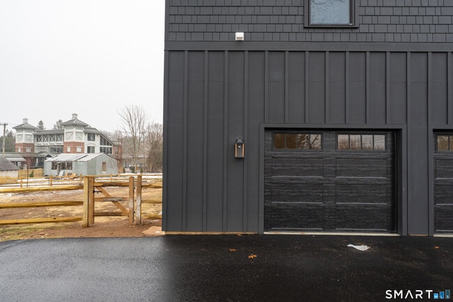 Photo - 31 Drive Way