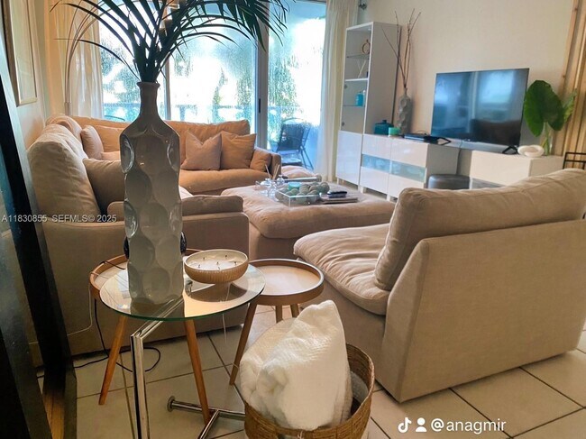 Photo - 5161 Collins Ave Unit 308