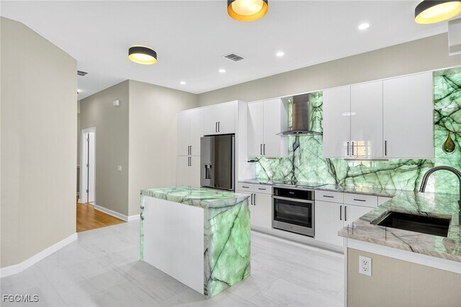 Building Photo - 8625 Via Rapallo Dr Unit 203