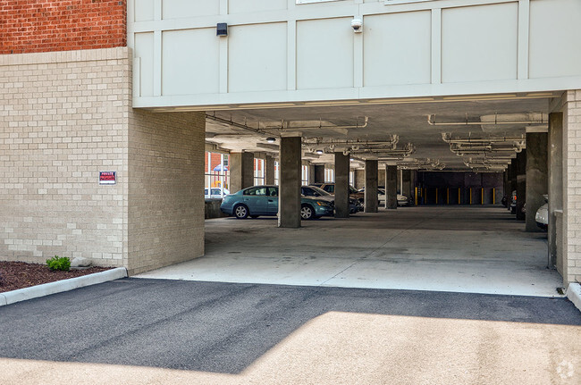 Building Photo - The Banks at Berkley Rental