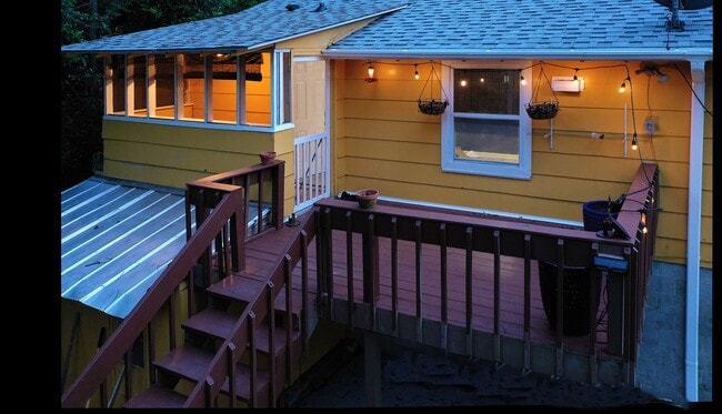 Building Photo - 414B Laurens Street NW