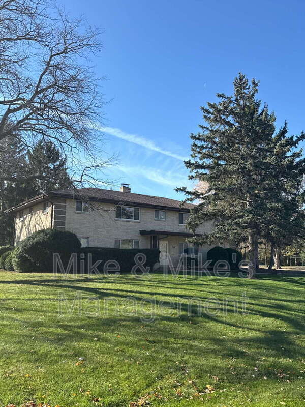 Building Photo - 15315 Marilyn Dr Unit Apt 4