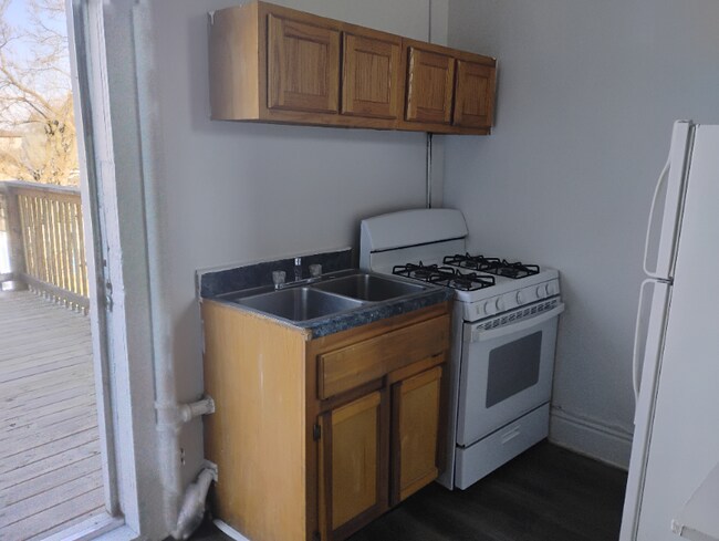 Photo - 1017 E Breckinridge St Unit 4