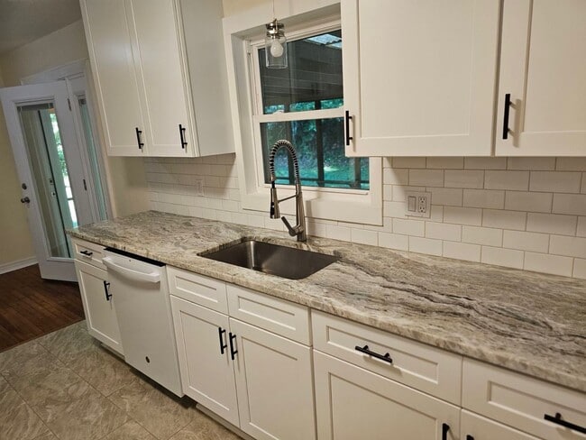 Photo - Charming Cottage Near Cascades Park