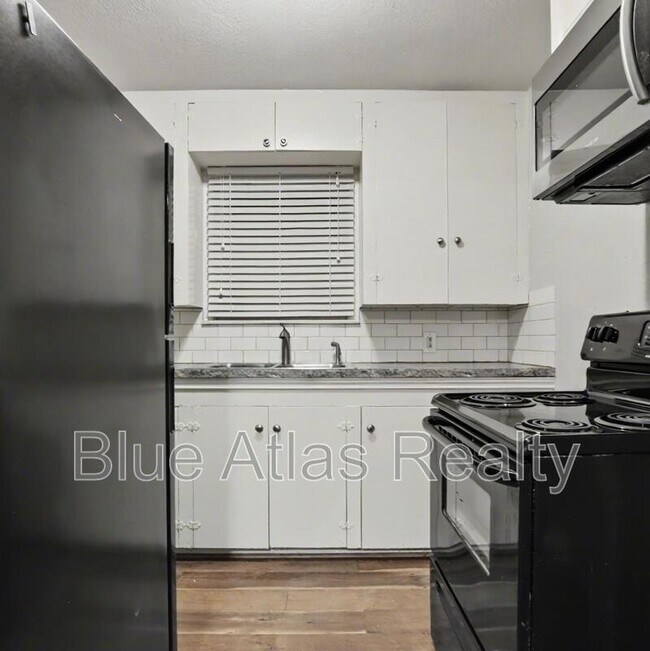 Photo - 3643 Lafayette Ave