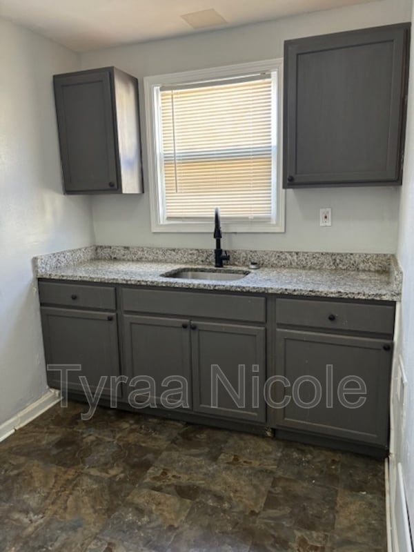 Photo - 16503 Ward Ave