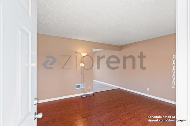 Photo - 27561 Stromberg Ct