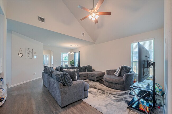 Photo - 10914 Webber Ln