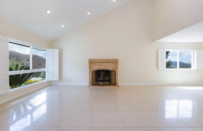 2735 Joaquin Dr