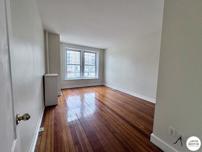 Photo - 1117 Commonwealth Ave Unit 2