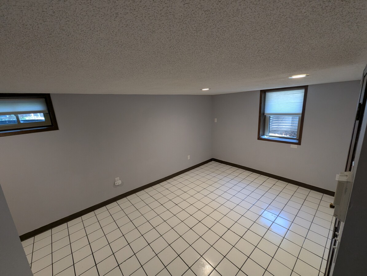 Photo - 3420 Kingman Blvd Unit B2