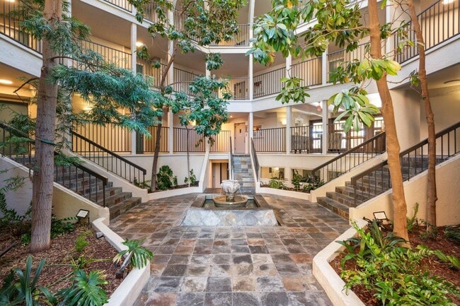 Atrium Downtown