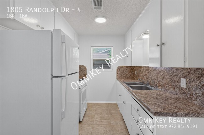 1805 Randolph Dr Unit 4