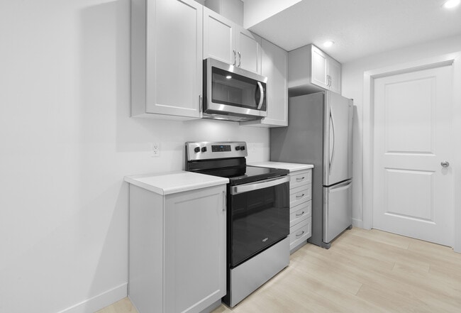 Photo - 3030-3169 169 St. SW